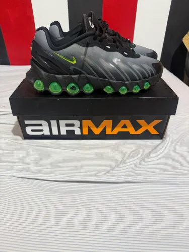 Tênis Nike DN8