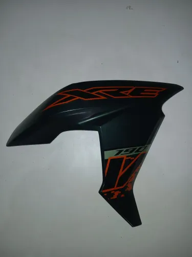 Asa lateral da XRE 190 adventure