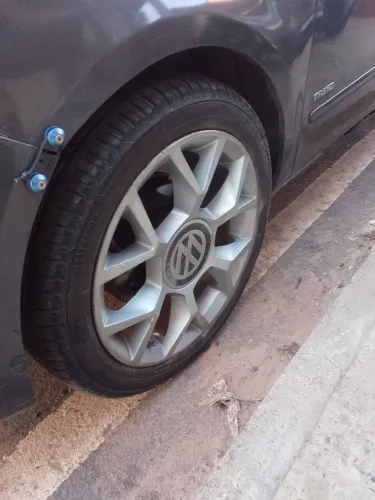 Rodas 17 universal com pneu 3 meses de uso só chama se tiver interesse mesmo *36