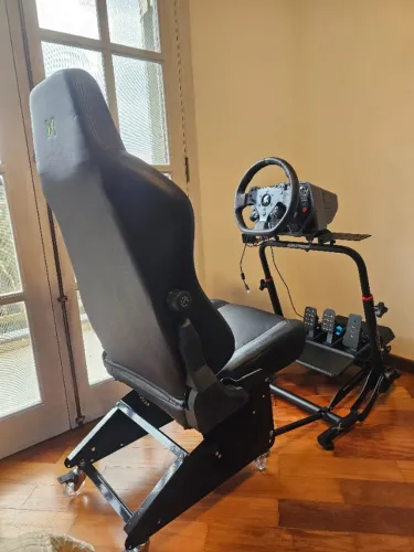 Volante Logitech G Pro Versão PC PS + Pedal Pro + Cockpit completo