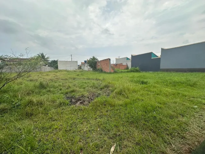Vendo Terreno no Condomínio Gravatá II