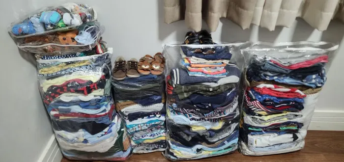 Lote de roupas para bebê menino 