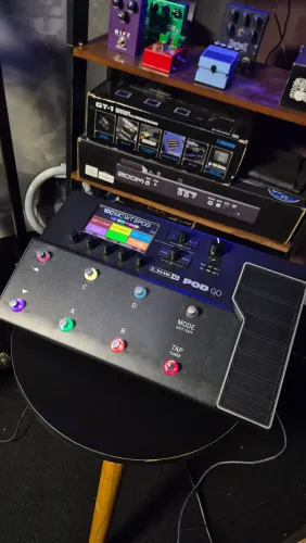 Pedaleira Guitarra Line 6 Pod Go em bom estado