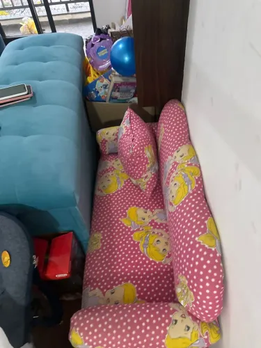Sofazinho para bonecas e criança 