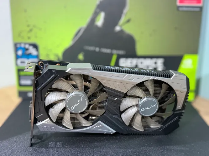 Placa de vídeo Rtx GeForce 2060 12gb Plus