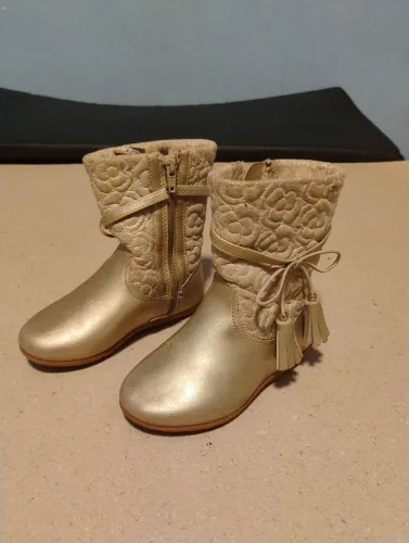 Bota infantil 24