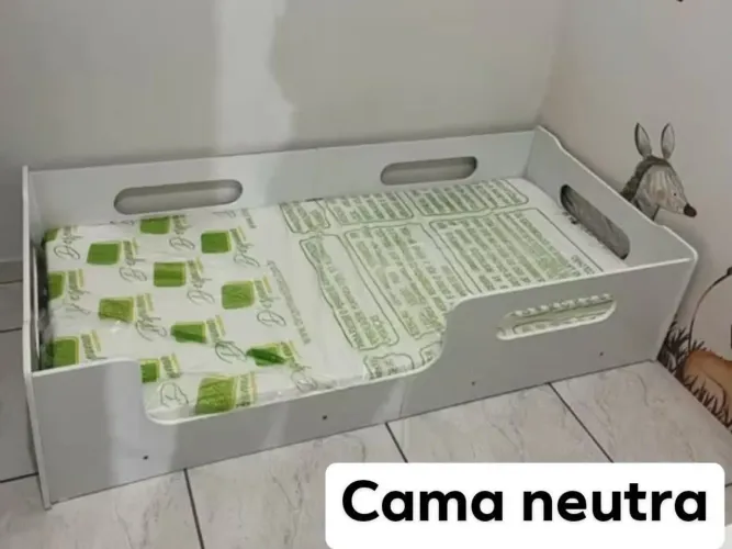 Cama infantil montessoriana branca nova