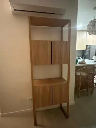 Estante escritorio ou sala para livros, plantas, decoração