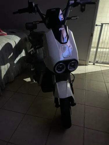 Moto elétrica modelo NXT Vega