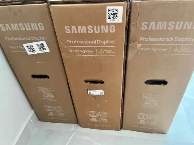 3 Monitores Samsung 46 - Profissionais Full HD - NOVOS NA CAIXA