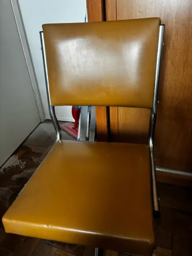3 Cadeiras Vintage Retrô Caramelo