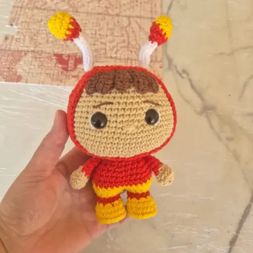 AMIGURUMI - CHAPOLIN COLORADO - BRINQUEDO DE CRIANÇA - COLECIONAVEL