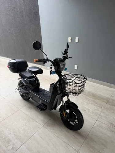 Moto Elétrica Midi Pro 500C 500W PRETA - CAPACETE DE BRINDE - NOVA