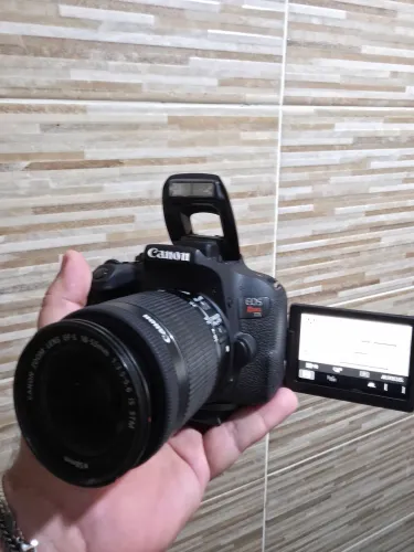 Câmera CANON T7i impecável Nova d+!!!!