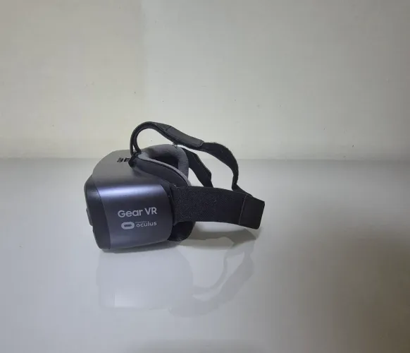 Óculos VR Samsung Gear VR + controle (SM - R324)