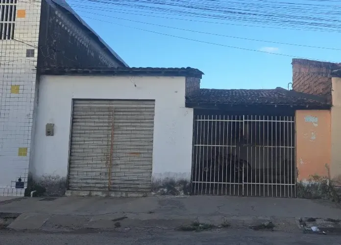 Casa no final de linha do Fernando collor