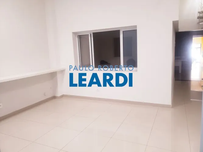 SOBRADO - ACLIMAÇÃO - SP