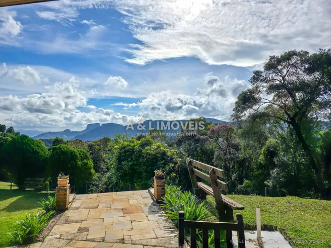 Casa Térrea Turmalina | 356 m², Terreno 6.050 m² e Vista Pedra do Baú