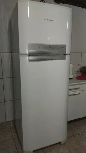 Geladeira Electrolux DFN50