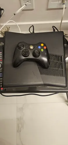 Xbox 360 - Slim 4Gb