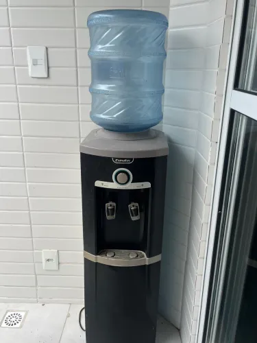 Bebedouro Esmaltec de coluna 220V com galão