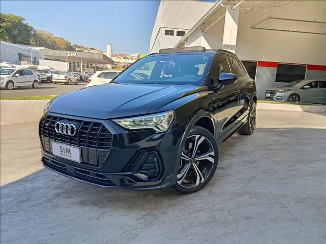 Audi Q3 Perf. Black 2.0 TFSI Tiptr. Quattro 2024