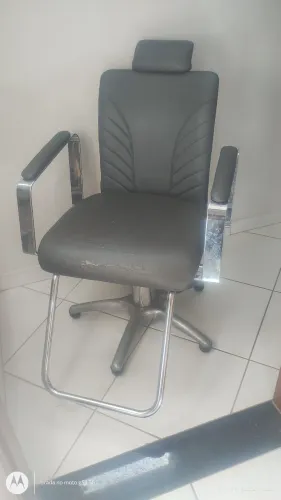Cadeira pra salão de cabeleireira ou barbearia 