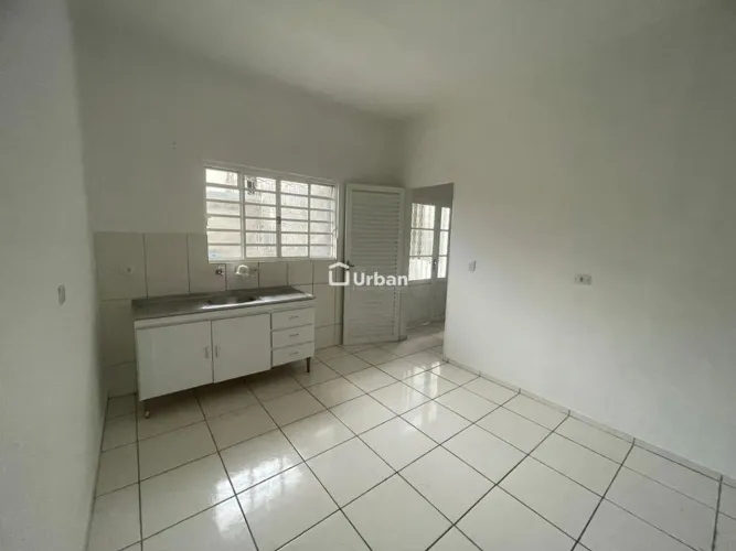 Casa para alugar em Cotia, Jardim Leonor, com 1 quarto, com 100 m²