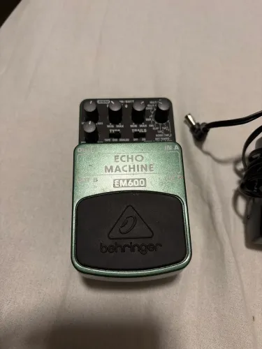 Pedal echo machine