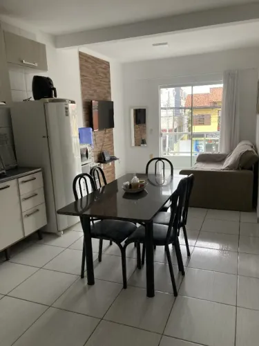 Quarto Individual com Apartamento Compartilhado em Área Central dos Ingleses.