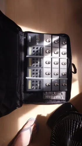 Pedaleira Line 6 M13 Stompbox Modeler - Completa