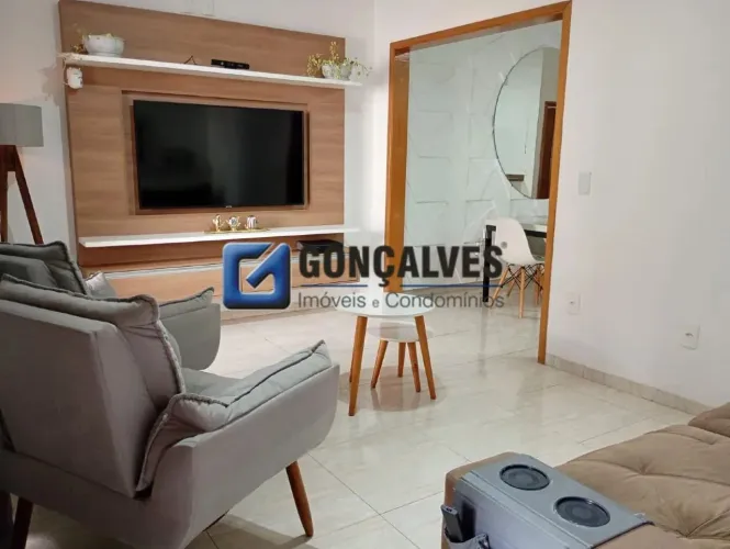 Casa Residencial de 150 m² com 2 Quartos, 1 Suíte e 5 Vagas Parque Oratório, Santo André