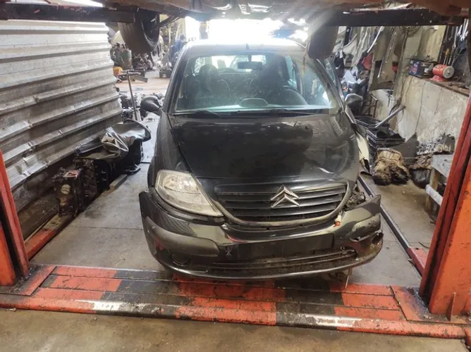 C3 1.4 8v flex 2008 manual. Retirada de peças.