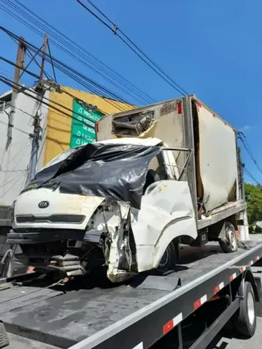 Bongo, sucata para retirada de peças