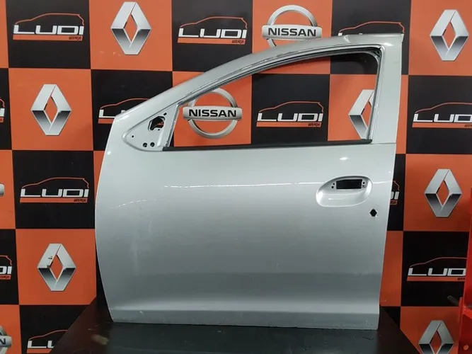 Porta dianteira esquerda renault sandero 2016