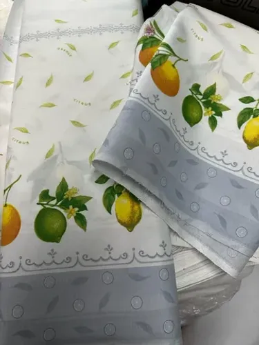 Toalha de mesa diversas estampas  a partir de R$39,00 cada.