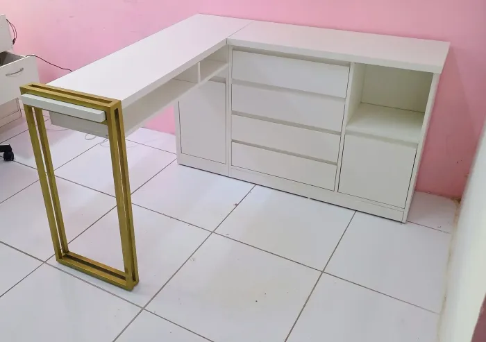 Mesa de manicure L industrial ( frete grátis)