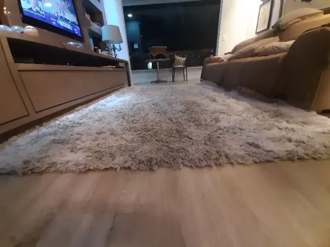 Tapete pra vender esse mês pouquíssimo usado de 2m x 3m bege