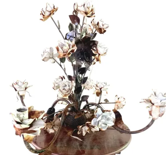 lustre antigo de ferro em rosas 4 braços