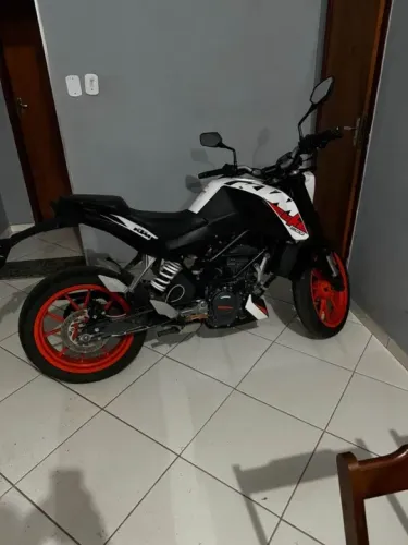 Vendo Ktm duke 200 2019 5000km passo cartão 