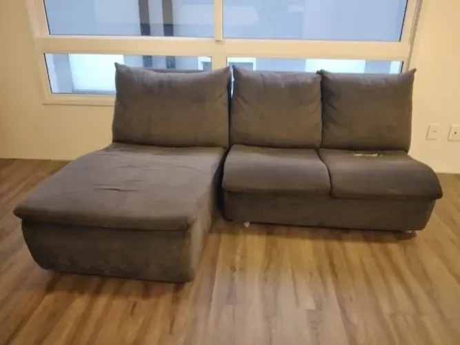 Sofá com chaise long