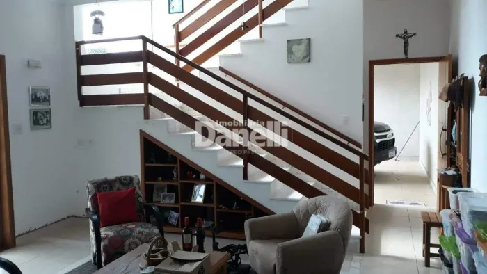 Casa à venda, 3 quartos, 1 suíte, 2 vagas, Centro - Redenção da Serra/SP