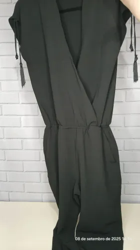 Macacão Preto Tamanho: 40