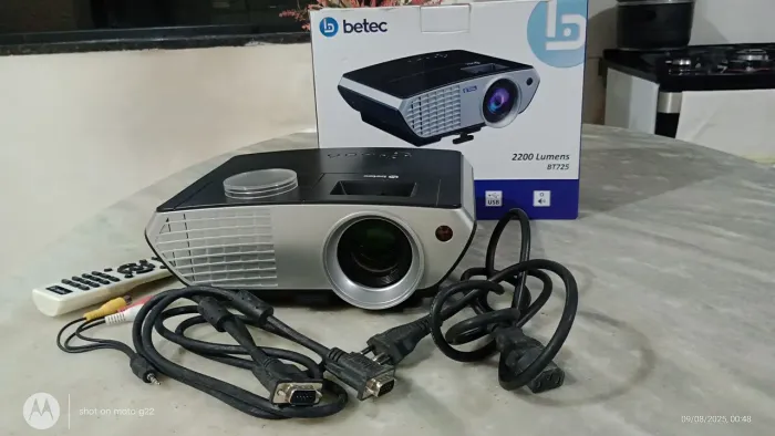 Projetor Led Betec BT 725