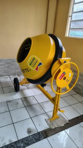Betoneira 400L para alugar.