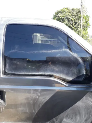 POLIMENTO EM VIDROS, E REPAROS ADOMICILIO  