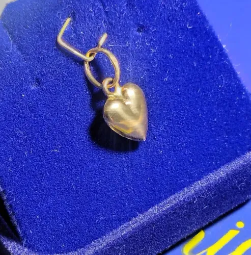 Pingente Coração Fechado Ouro 18 Kilates Peso 1.00 Grama 10 mm                            