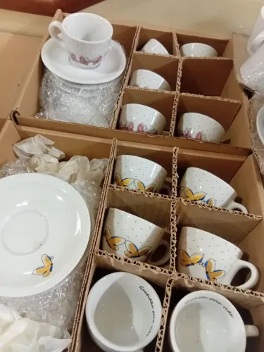Jogo de xícaras de café com pires