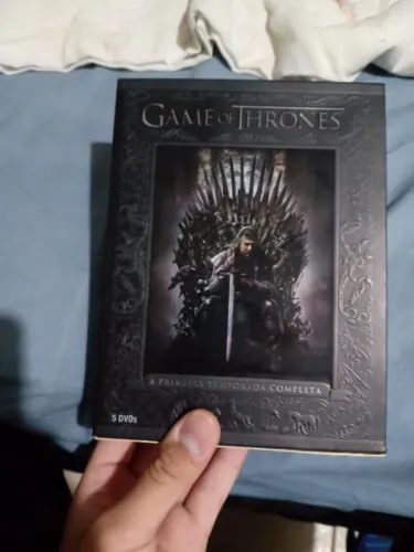 Box dvd original, game of thrones primeira temporada completa, possuo a segunda tbm