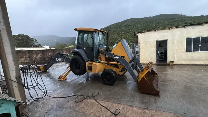 Retrô John Deer 2016 4x4 ac tr por carros